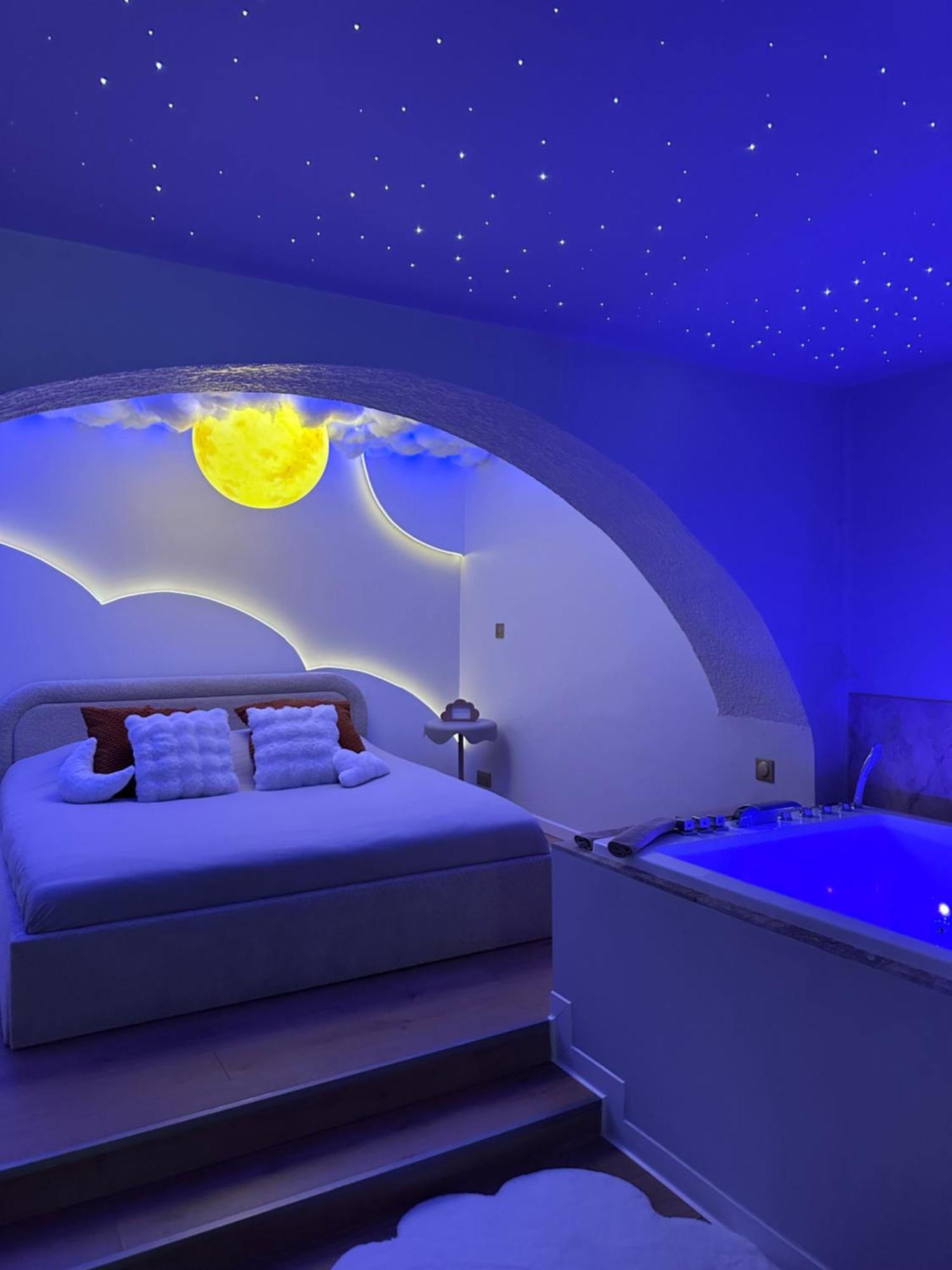 Moon Room, Nuit Insolite - Ollioules Toulon Var Exteriör bild